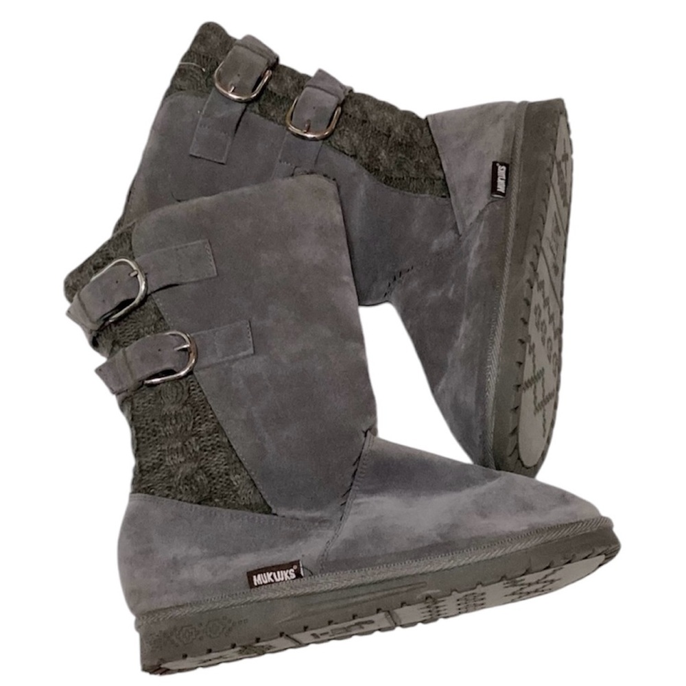 Women’s Gray Mukluks Faux Suede Boots Size 9